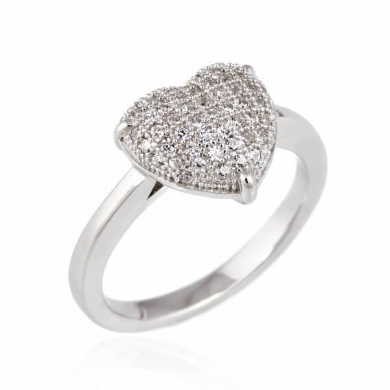 טבעת מרהיבה משובצת יהלומים בצורת לב 0.36 קראט